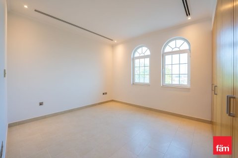 4 bedrooms Villa in Dubai, UAE No. 226960 10