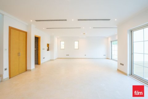 4 bedrooms Villa in Dubai, UAE No. 226960 14