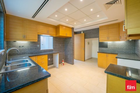 4 bedrooms Villa in Dubai, UAE No. 226960 21