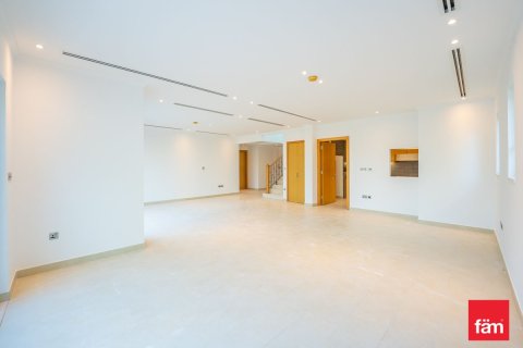 4 bedrooms Villa in Dubai, UAE No. 226960 3