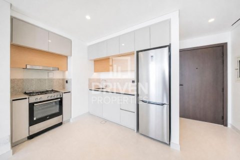 1 غرف نوم شقة في EMAAR Beachfront, الإمارات العربية المتحدة رقم 223214 4