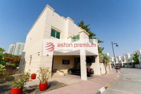 Villa de 4 dormitorios en Jumeirah Village Circle, UAE No. 188356