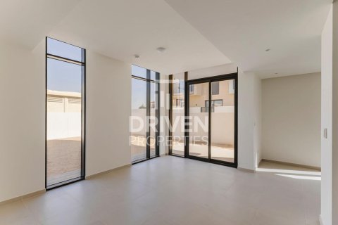 Villa de 4 dormitorios en EMAAR South, UAE No. 214981 7
