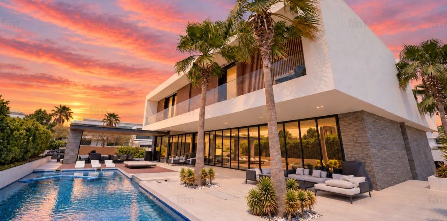 5 bedrooms Villa in Dubai Hills Estate, UAE No. 207950