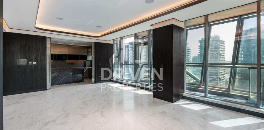 4 bedrooms Apartment in Business Bay, UAE No. 211459
