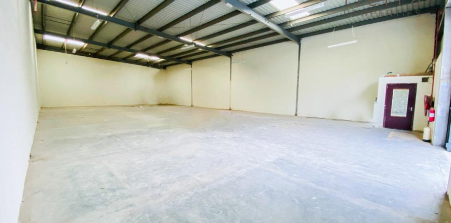 Warehouse de 306.6m² à Al Quoz, UAE No. 22005