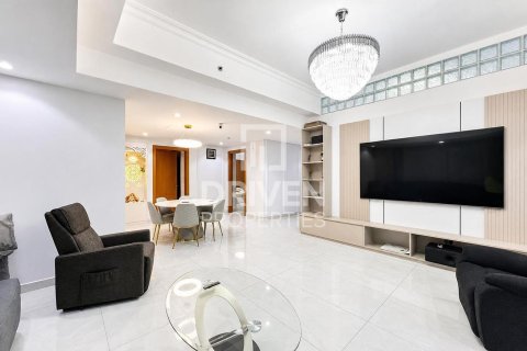 Квартира с 2 спальнями в Джумейра Лейк Тауэрс, ОАЭ №225676 3