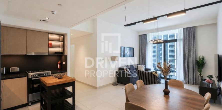 Apartment de 3 dormitorios en Burj Crown, UAE No. 215196