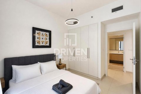 Apartment de 3 dormitorios en Burj Crown, UAE No. 215196 8