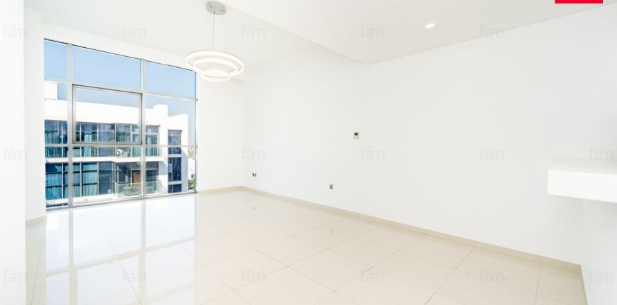 Apartment de 2 dormitorios en Dubai, UAE No. 205061