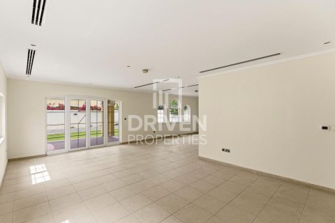 3 bedrooms Villa in Jumeirah Park, UAE No. 212579 14