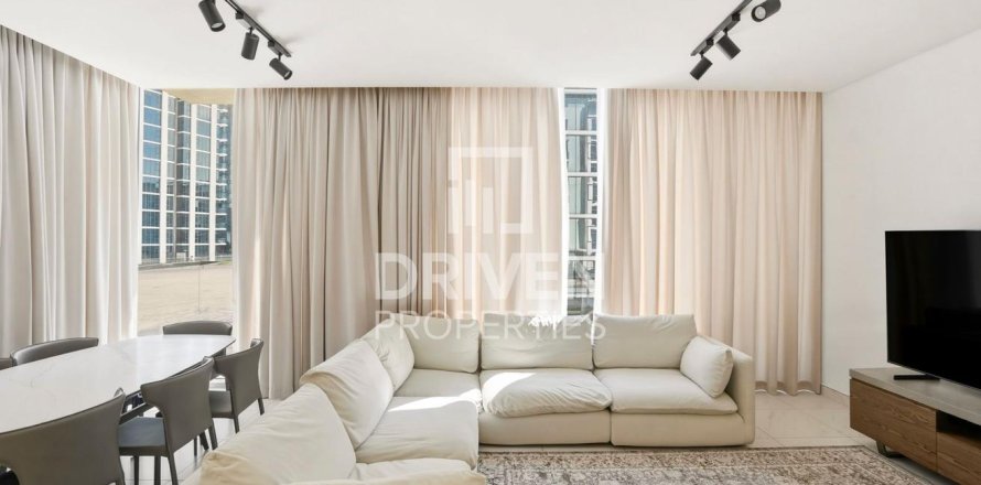 Apartment de 3 dormitorios en District One, UAE No. 221462