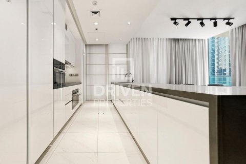 Apartment de 3 dormitorios en District One, UAE No. 221462 10