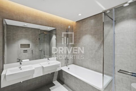Appartement de 2 chambres à District One, UAE No. 225348 12