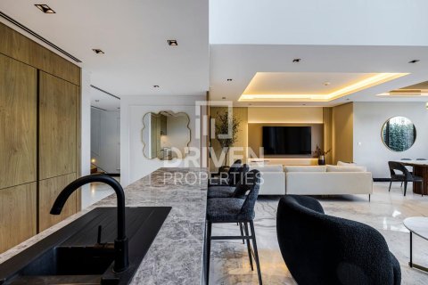 Villa de 3 dormitorios en Jumeirah Bay Island, UAE No. 214190 20