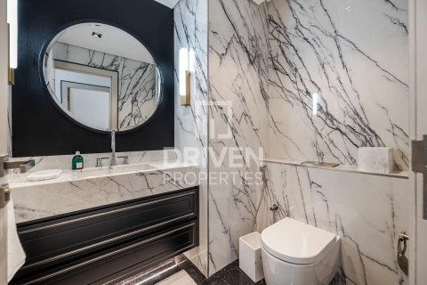 Villa de 3 dormitorios en Jumeirah Bay Island, UAE No. 214190 24
