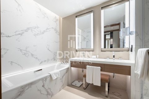 Квартира с 2 спальнями в The Address Residences Dubai Opera, ОАЭ №218631 10