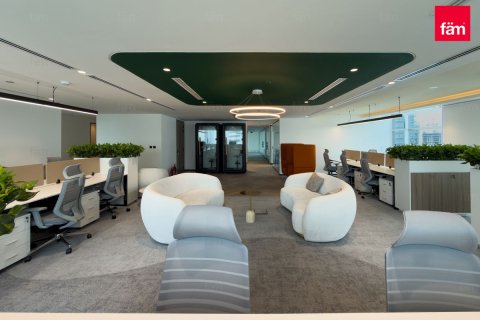 472.5m² Office in Dubai, UAE No. 186408