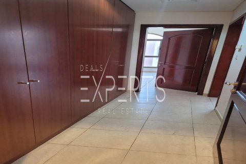 Villa de 5 dormitorios en Abu Dhabi, UAE No. 224173 21