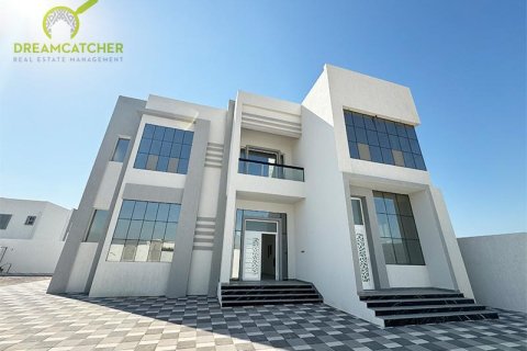 Вилла с 5 спальнями в Эль-Кусаидат, ОАЭ №74808 31