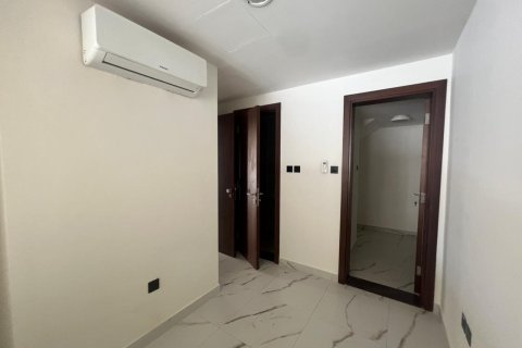 Вилла с 4 спальнями в District 11, ОАЭ №167834 10