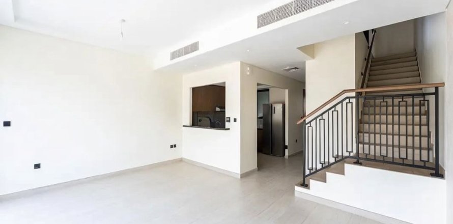 4 bedrooms Townhouse in Dubai, UAE No. 167380