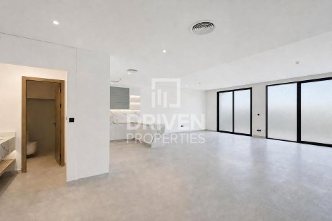 3 bedrooms Townhouse in Dubai, UAE No. 221310 4