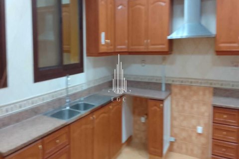 Вилла с 6 спальнями в Аль-Батин, ОАЭ №55670 14