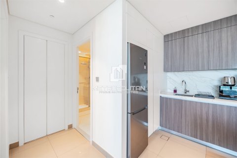 1 bedroom Apartment in EMAAR Beachfront, UAE No. 129499 13