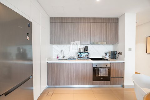 1 bedroom Apartment in EMAAR Beachfront, UAE No. 129499 12