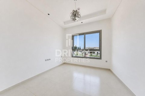 Apartment de 2 dormitorios en Umm Al Sheif, UAE No. 193681