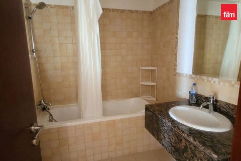Appartement de 2 chambres à Dubai, UAE No. 219307 9