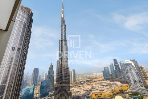 Квартира с 2 спальнями в Opera District, ОАЭ №202674 3