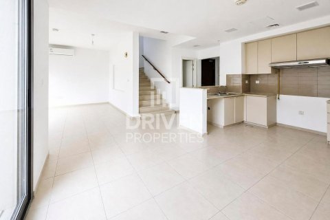 Таунхаус с 3 спальнями в Hayat Townhouses, ОАЭ №218524 3