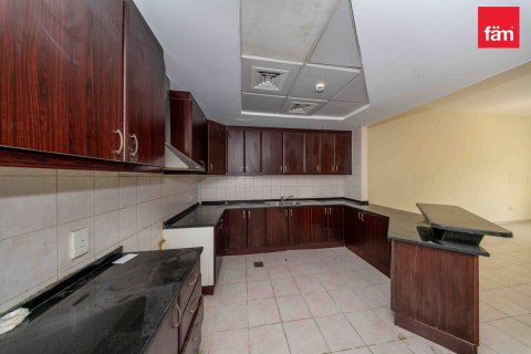 Apartment de 2 dormitorios en Jebel Ali, UAE No. 223663 9