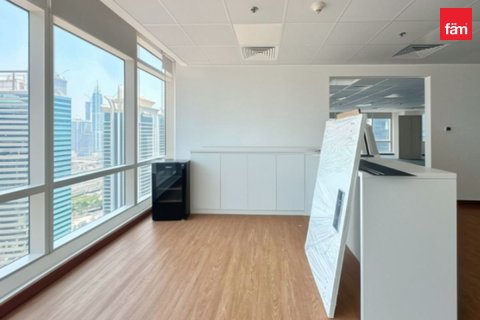 120m² Office in Dubai, UAE No. 200152 3