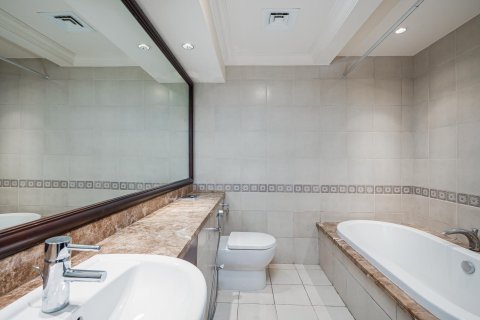 Apartment de 3 dormitorios en Palm Jumeirah, UAE No. 221690 21