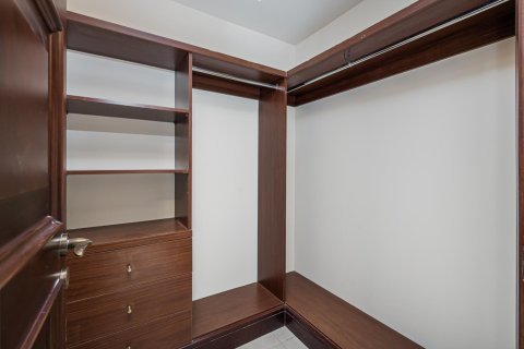 Apartment de 3 dormitorios en Palm Jumeirah, UAE No. 221690 18