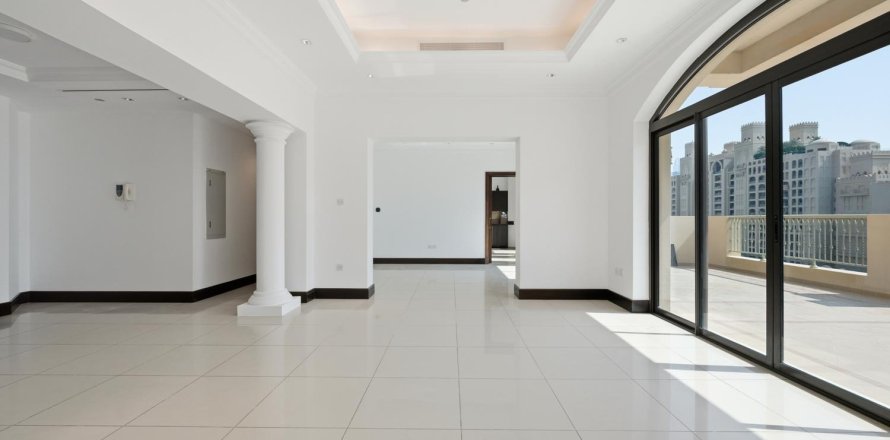 Apartment de 3 dormitorios en Palm Jumeirah, UAE No. 221690