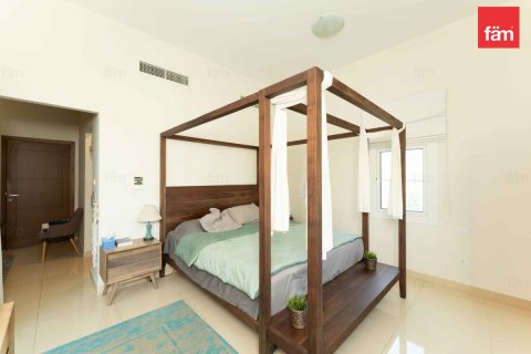 3 bedrooms Villa in Dubai, UAE No. 160659 24
