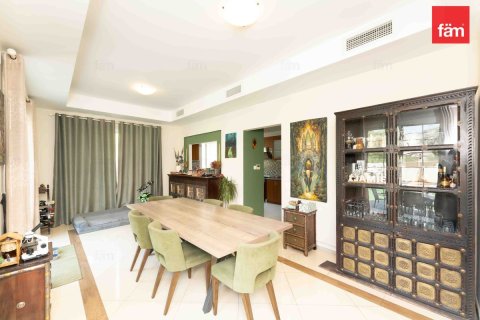 3 bedrooms Villa in Dubai, UAE No. 160659 8