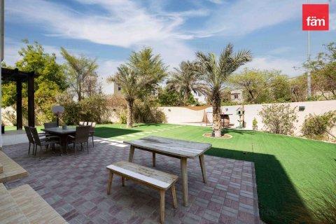 3 bedrooms Villa in Dubai, UAE No. 160659 30