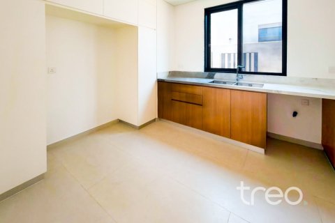 4 bedrooms Townhouse in Dubai, UAE No. 220819 4