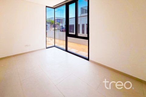 4 bedrooms Townhouse in Dubai, UAE No. 220819 6