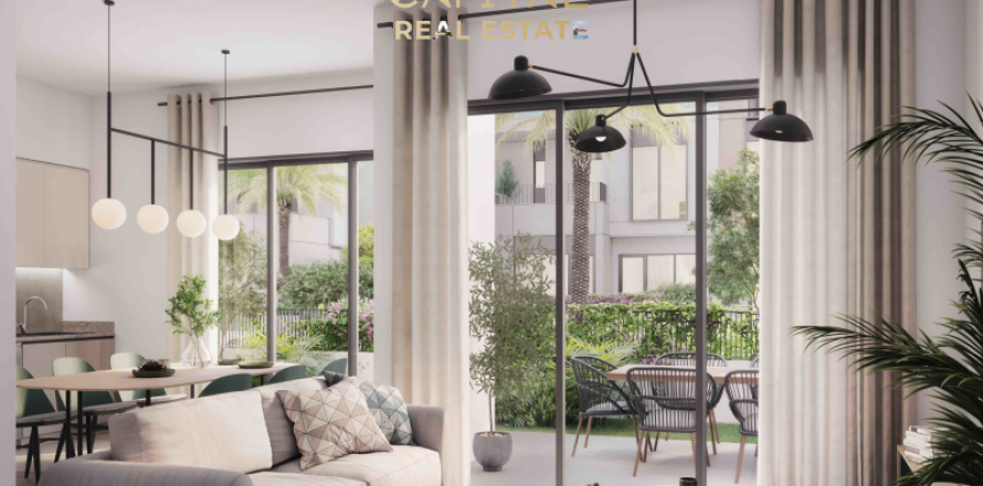 4 bedrooms Townhouse in Dubai, UAE No. 7793