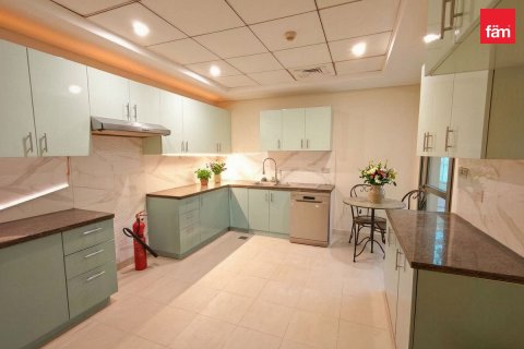 Villa de 5 dormitorios en Mirdif, UAE No. 203428 10