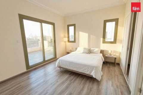 Villa de 5 dormitorios en Mirdif, UAE No. 203428 8