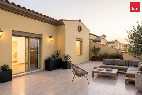 Villa de 5 dormitorios en Mirdif, UAE No. 203428 3
