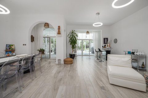 Townhouse de 3 dormitorios en Motor City, UAE No. 207562