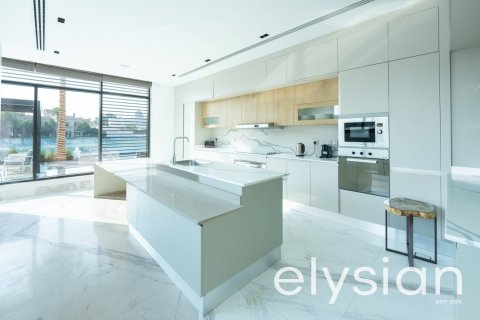 Villa de 8 dormitorios en Signature Villas, UAE No. 64766 8